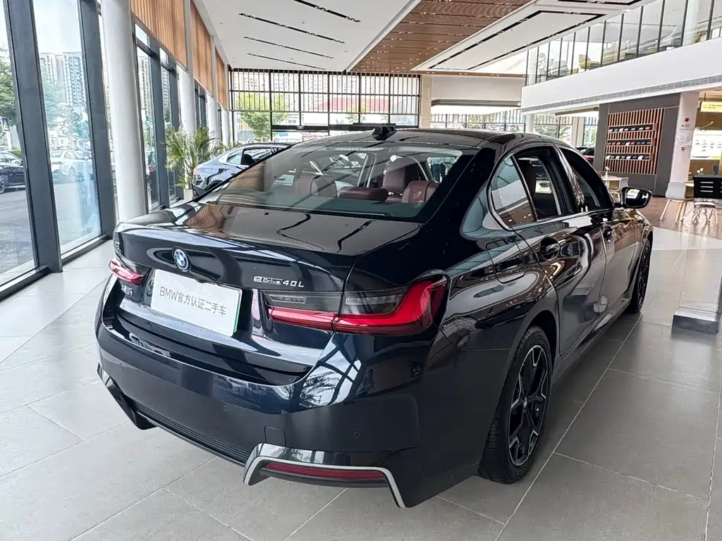 BMW i3 2024