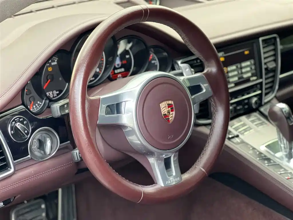 Porsche Panamera 2015 — фото 9