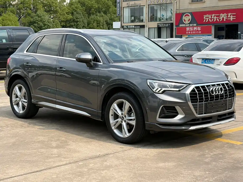 Audi Q3 2021