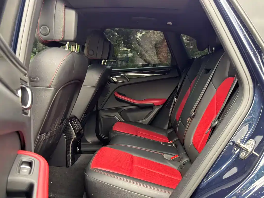 Porsche Macan 2019 — фото 8