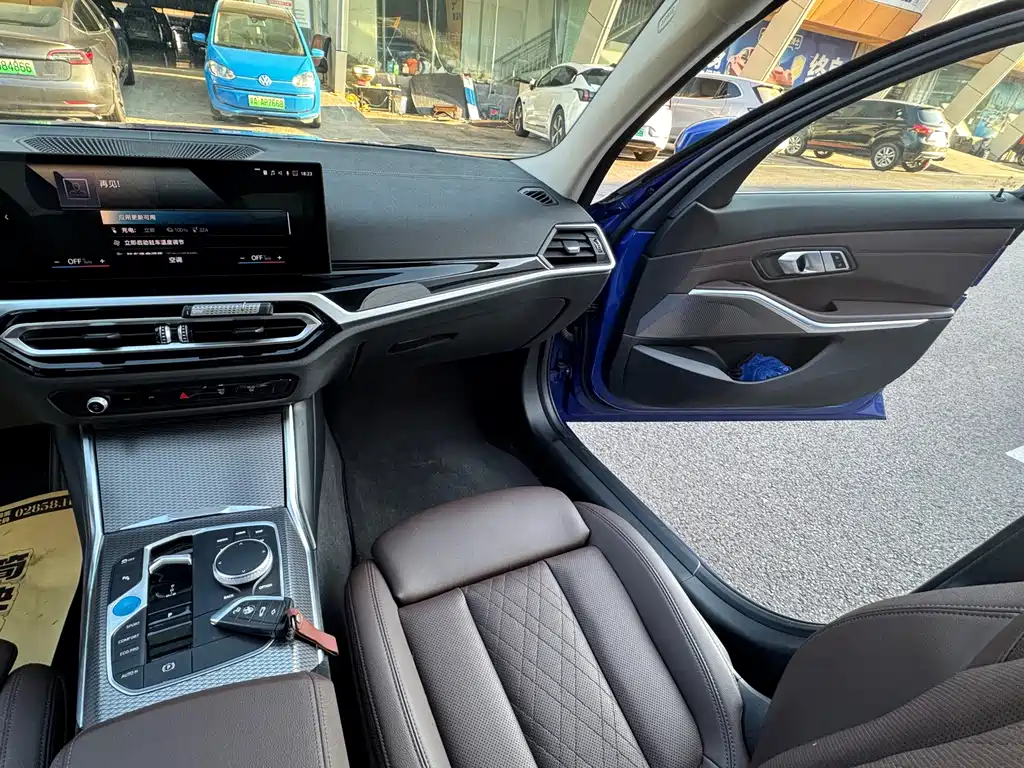 BMW i3 2022 — фото 14