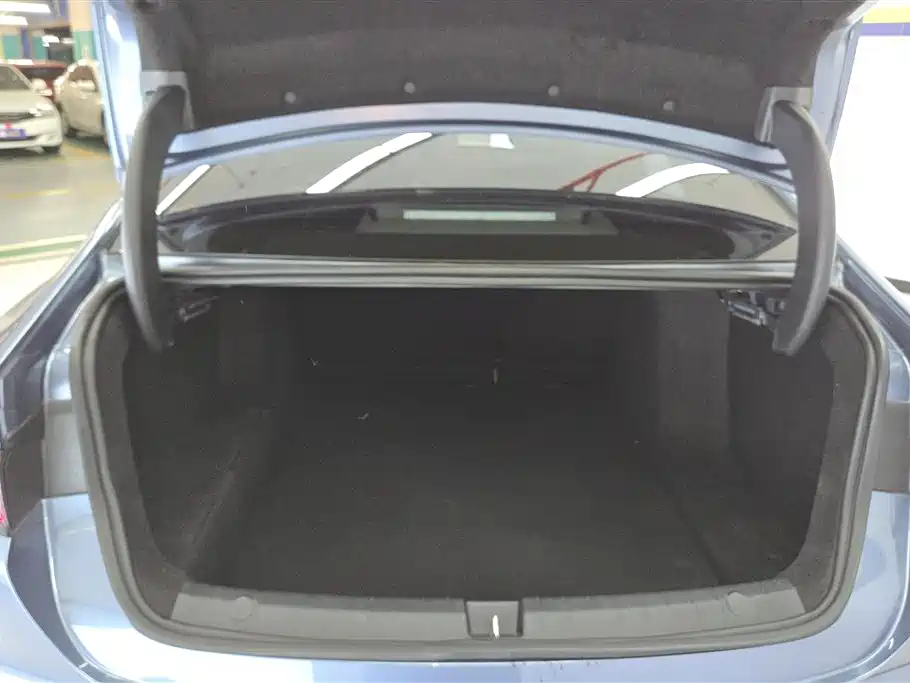 BYD Seal 05 DM-i 2025 — фото 4