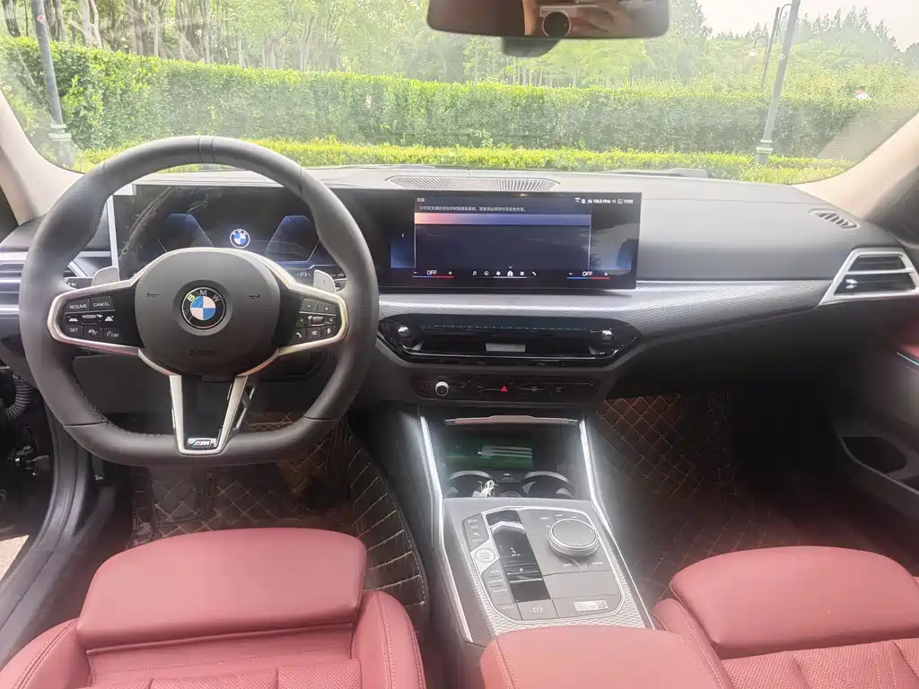 BMW 3 Series 2025 — фото 10