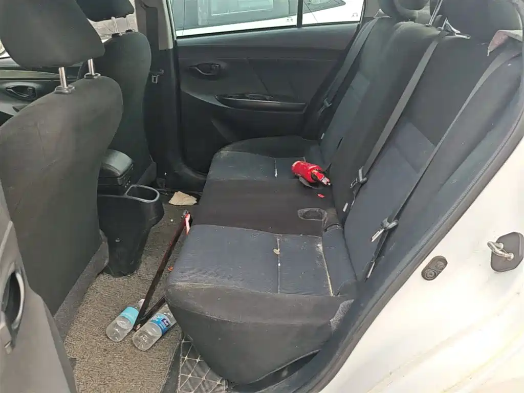 Toyota Yaris L 2020 — фото 17