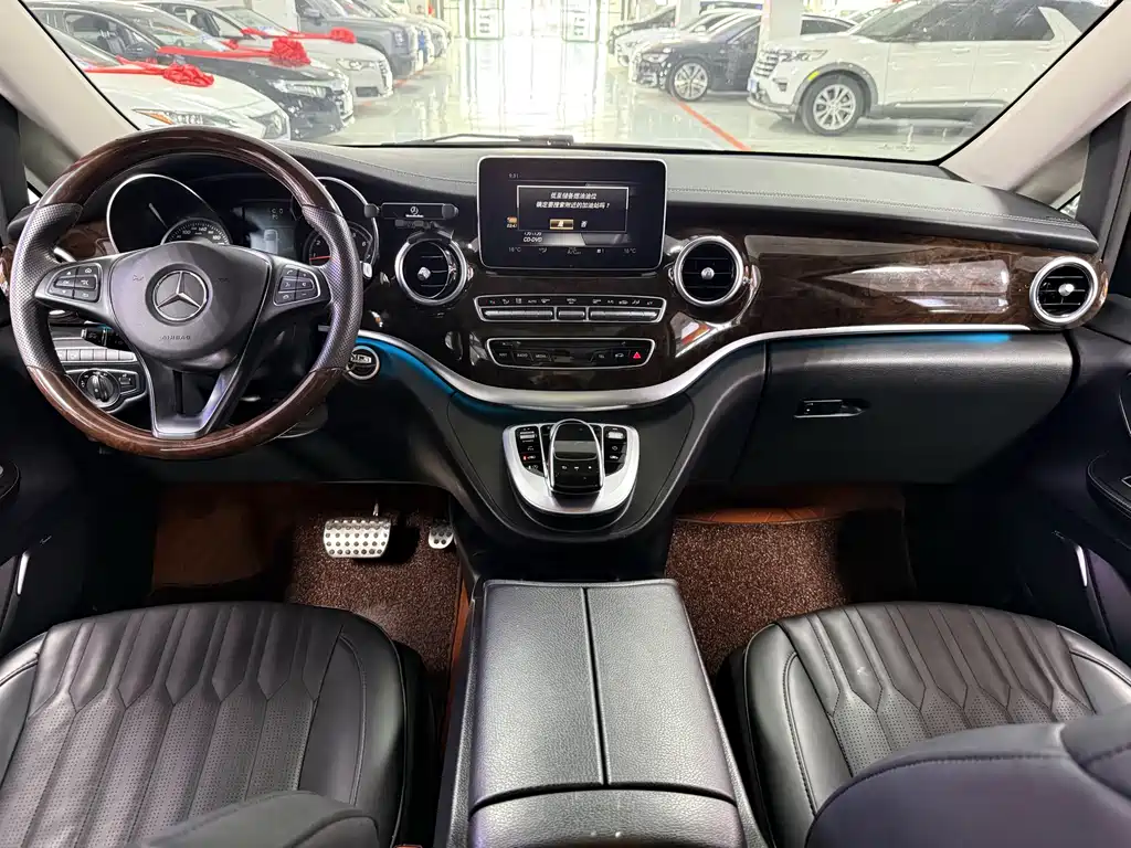 Mercedes-Benz V-Class 2019 — фото 9