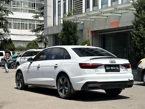 Audi A4L 2023