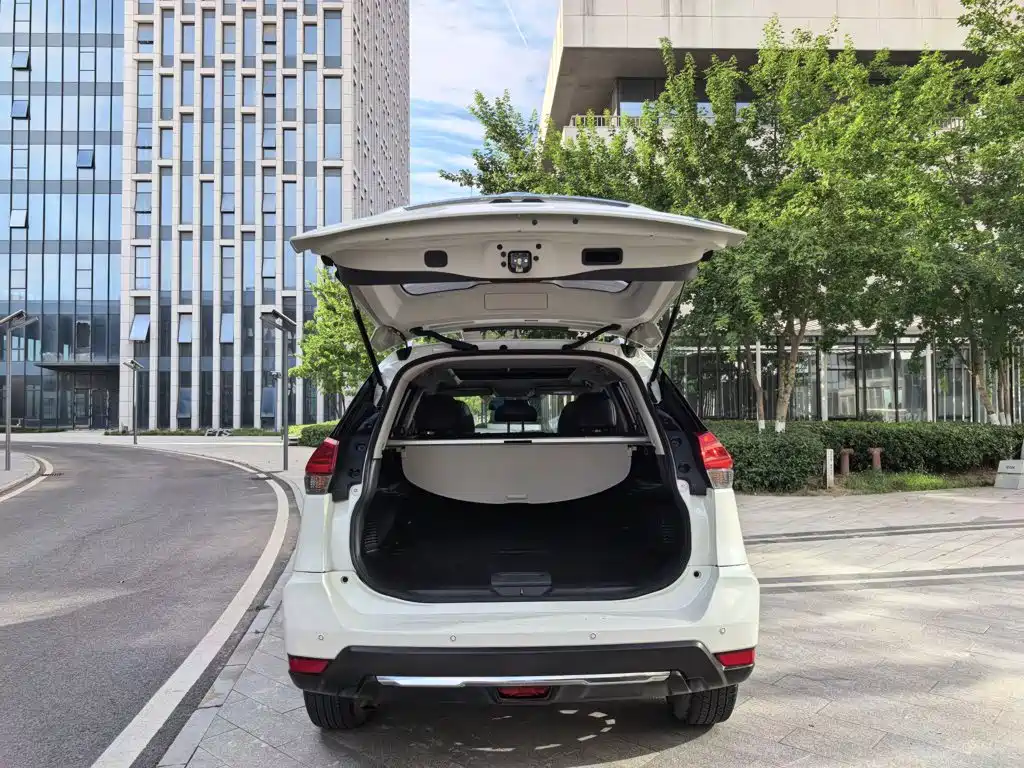 Nissan X-Trail 2017 — фото 16