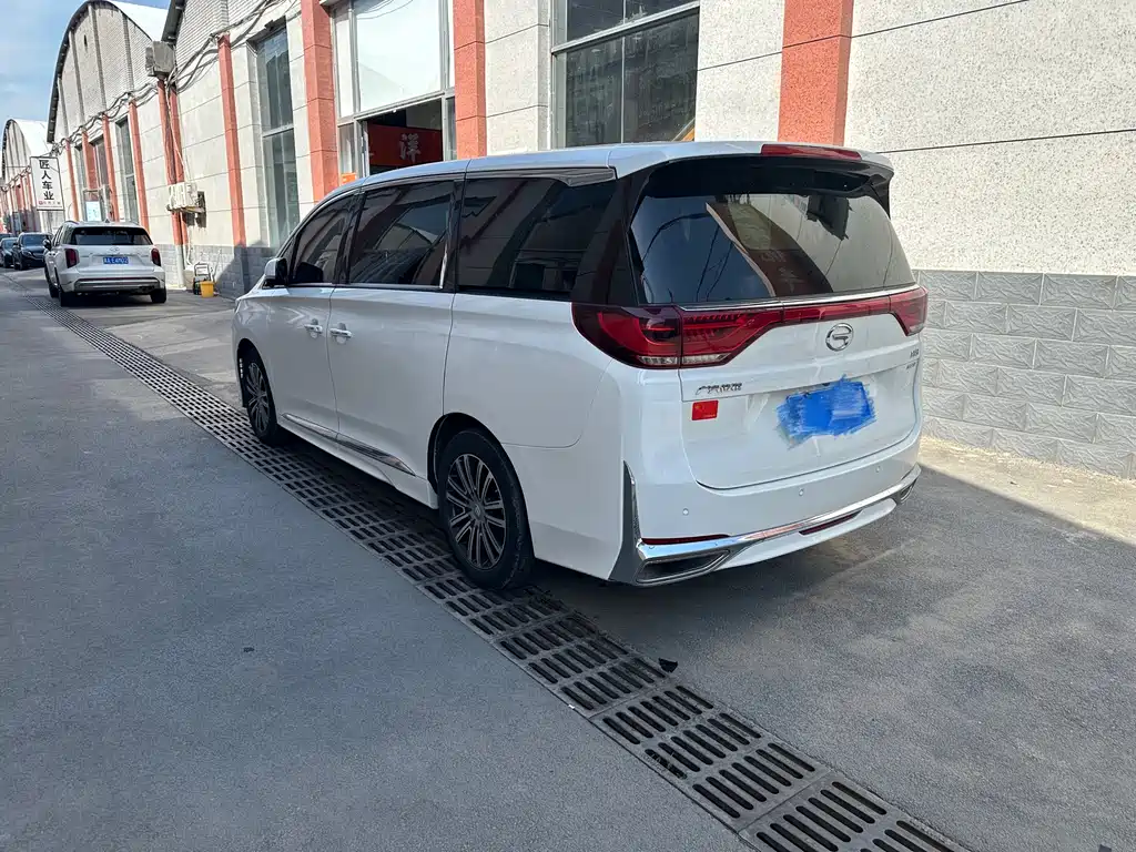 GAC Motor Trumpchi M8 2022 — фото 4