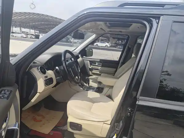 Land Rover Discovery 2012