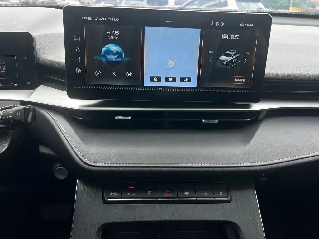 Haval H6 2023 — фото 16