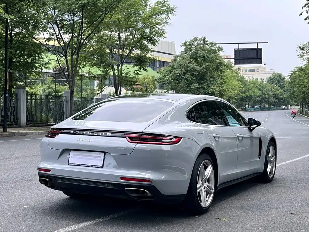 Porsche Panamera 2020 — фото 4