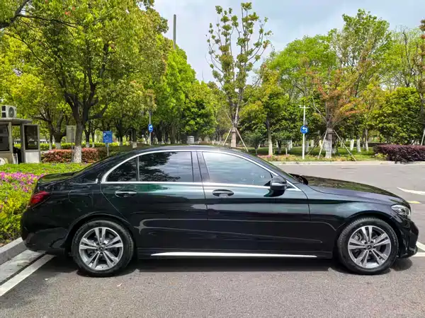 Mercedes-Benz C-Class 2020