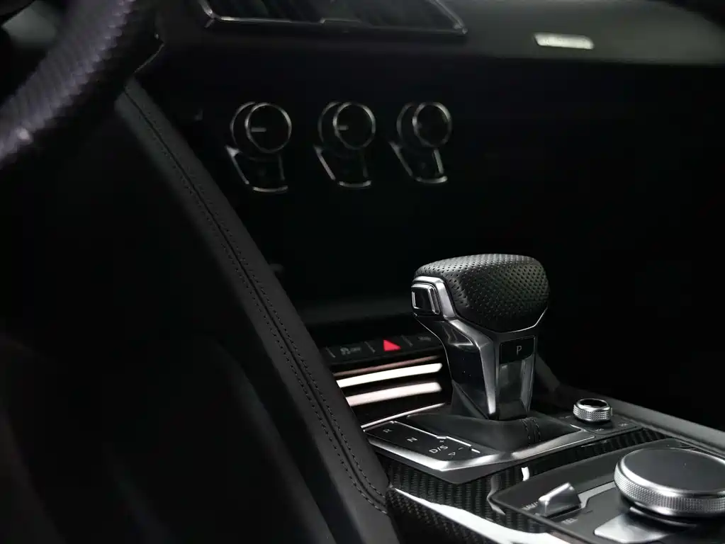 Audi R8 2022 — фото 11