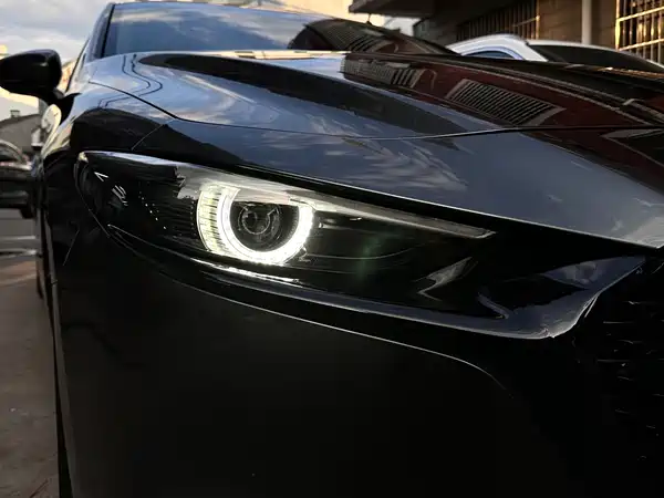 Mazda 3 Axela 2022
