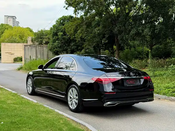 Mercedes-Benz S-Class 2023