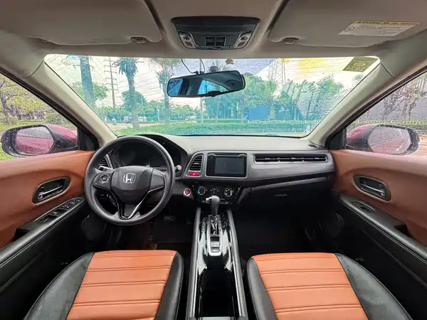 Honda Vezel 2016