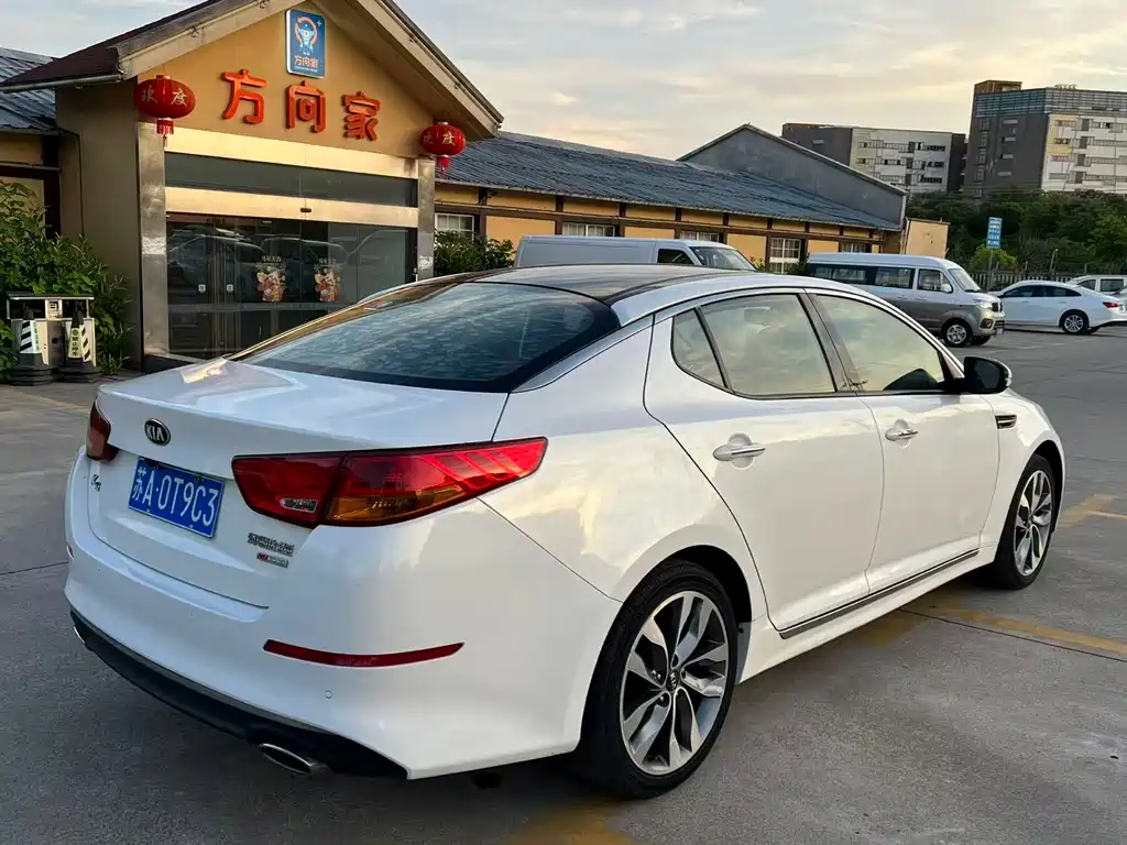 Kia K5 2015 — фото 10