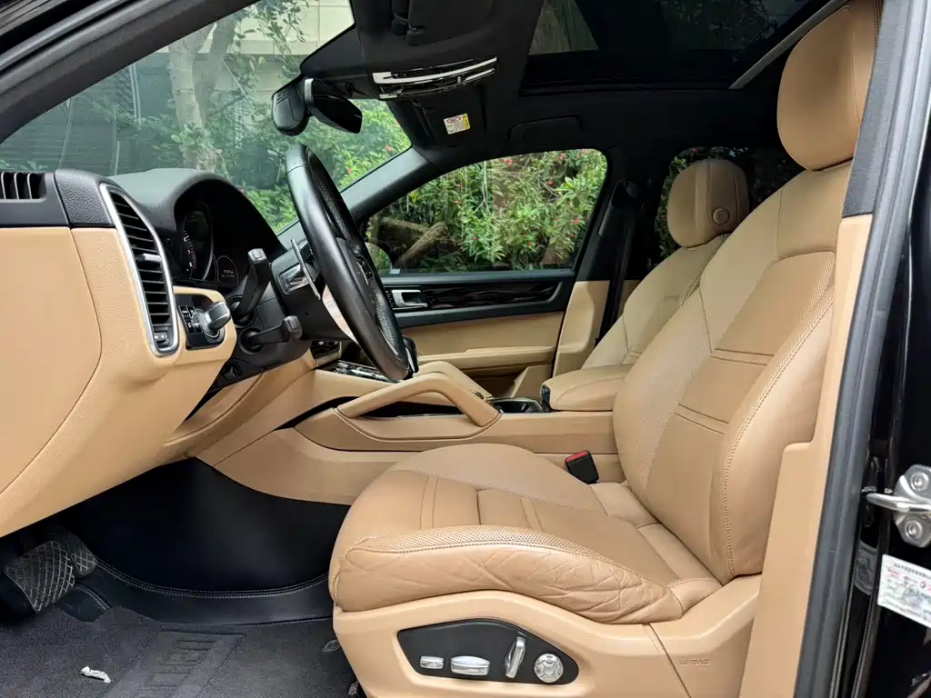 Porsche Cayenne 2019 — фото 14