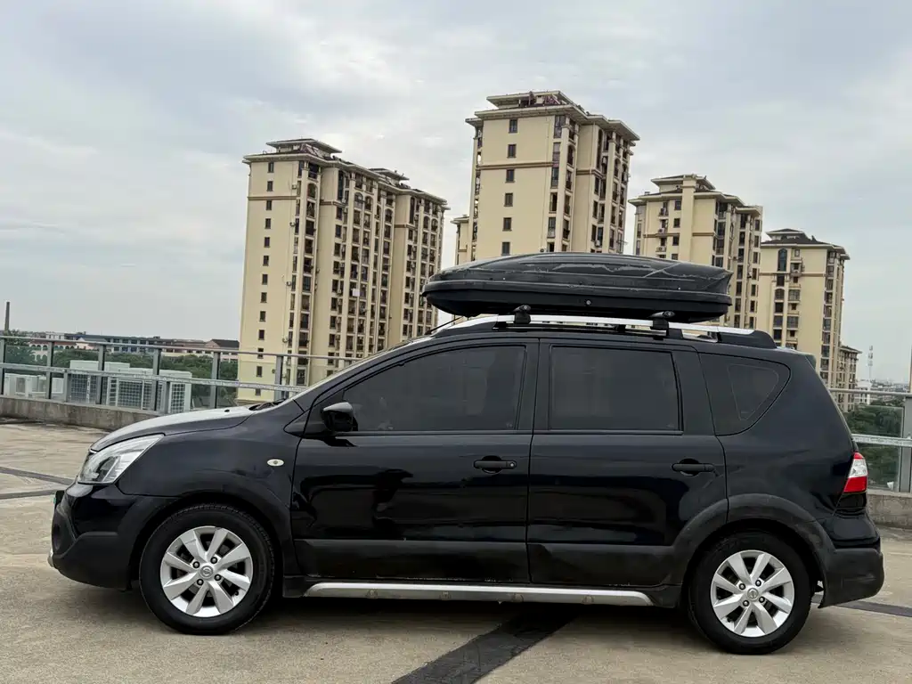 Nissan Livina 2015 — фото 12