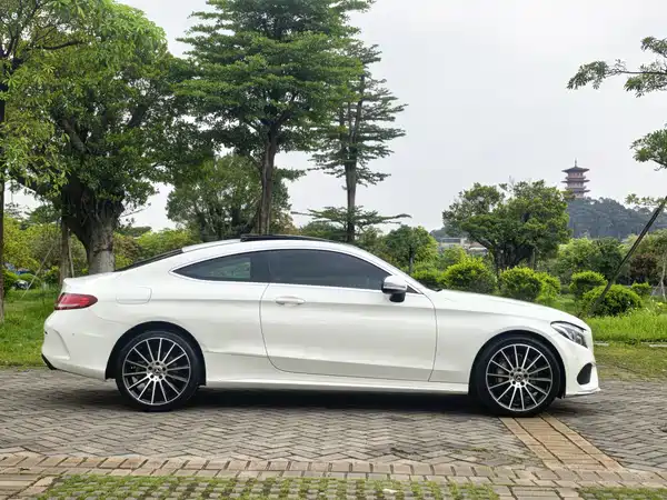 Mercedes-Benz C-Class 2016