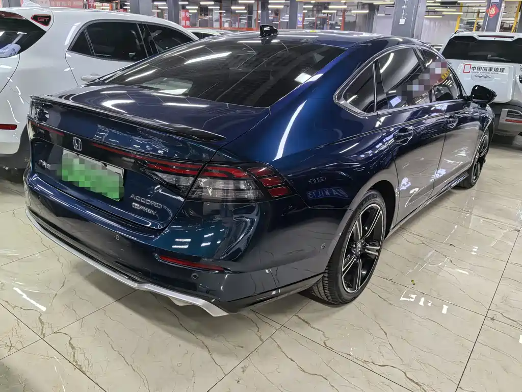 Honda Accord New Energy 2023 — фото 6