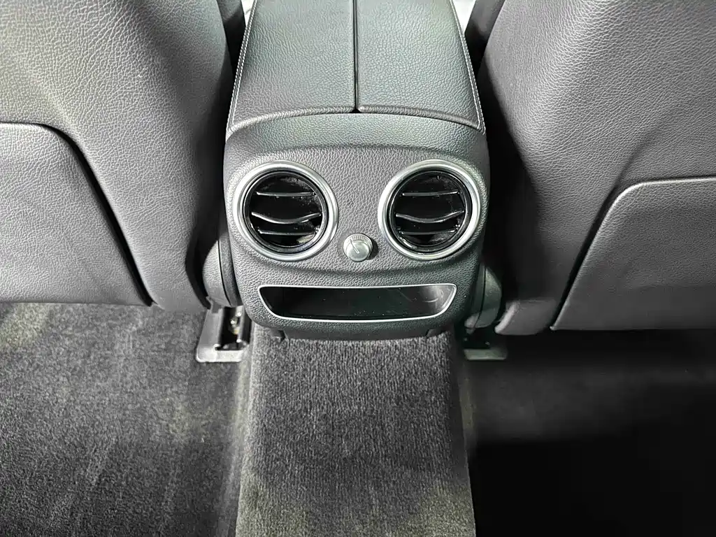 Mercedes-Benz C-Class 2019 — фото 22