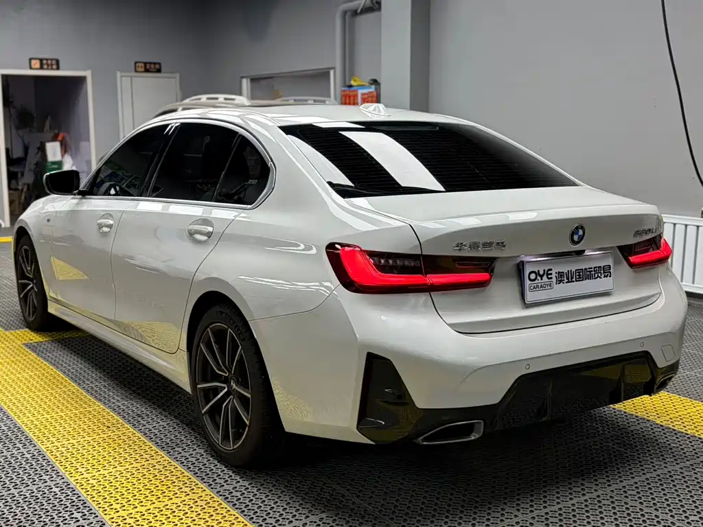 BMW 3 Series 2023