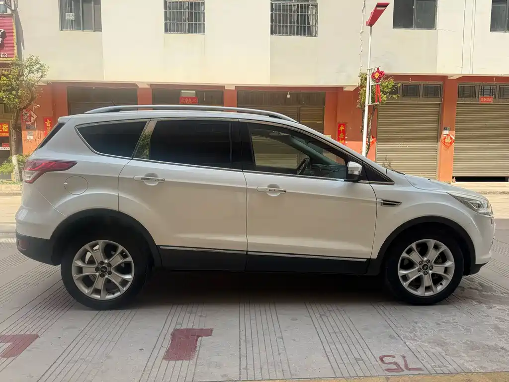 Ford Kuga 2014 — фото 4