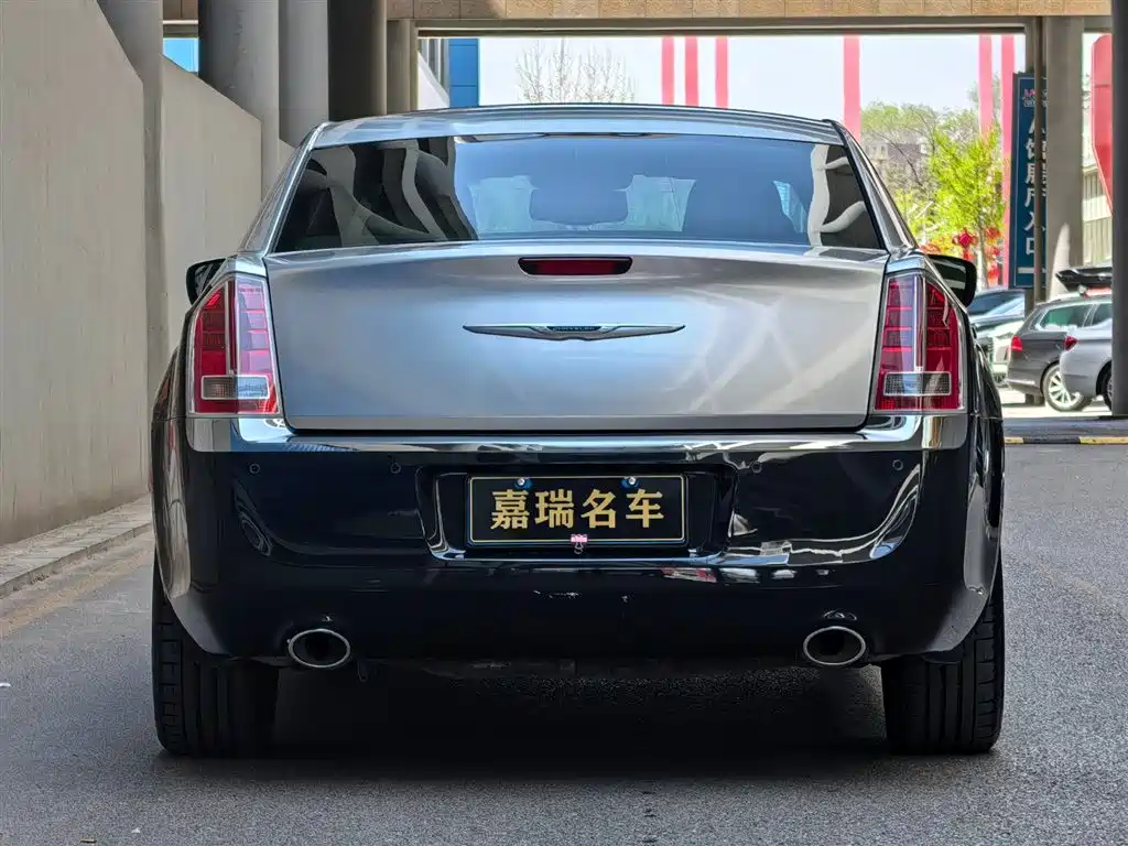 Chrysler 300C 2014 — фото 4