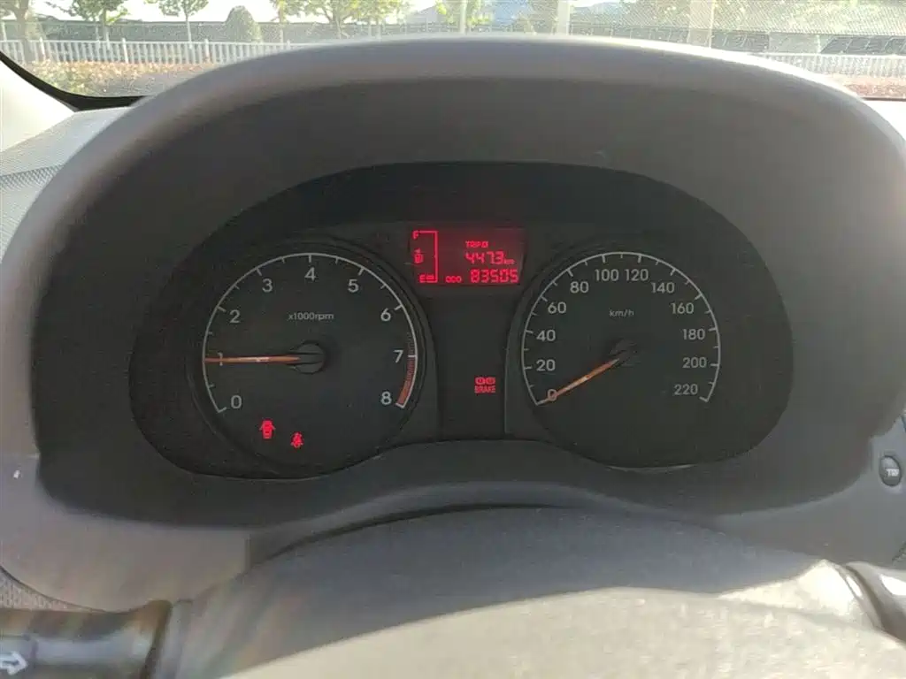 Hyundai Verna 2017 — фото 12