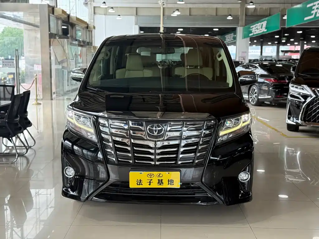 Toyota Alphard 2018 — фото 2