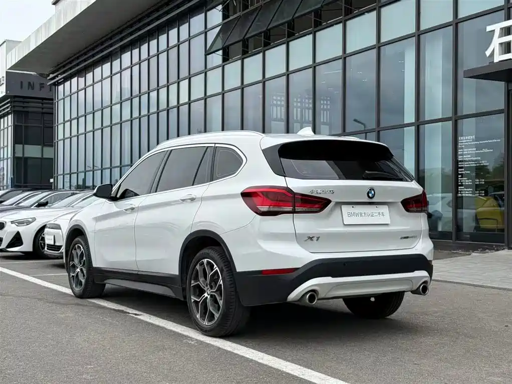 BMW X1 2022 — фото 4
