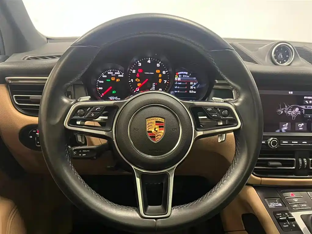 Porsche Macan 2020 — фото 23