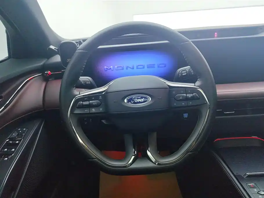 Ford Mondeo 2023 — фото 15