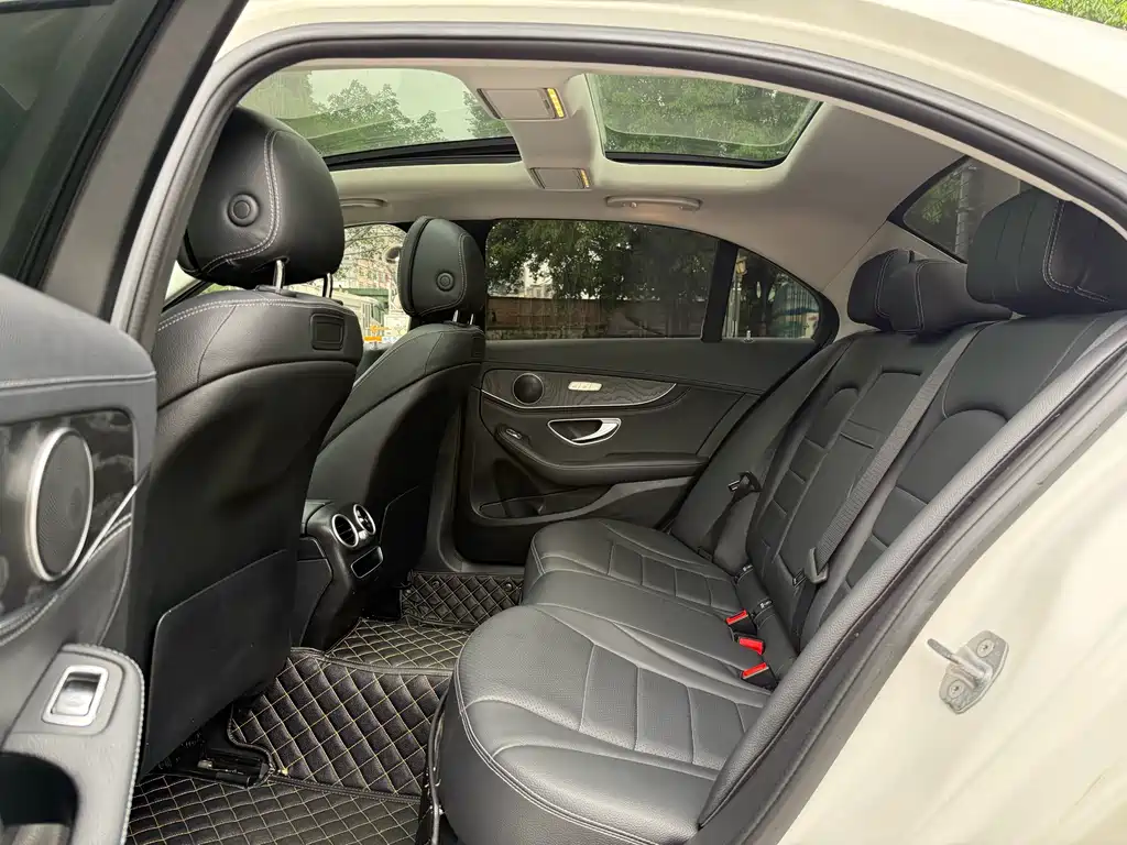 Mercedes-Benz C-Class 2019 — фото 10