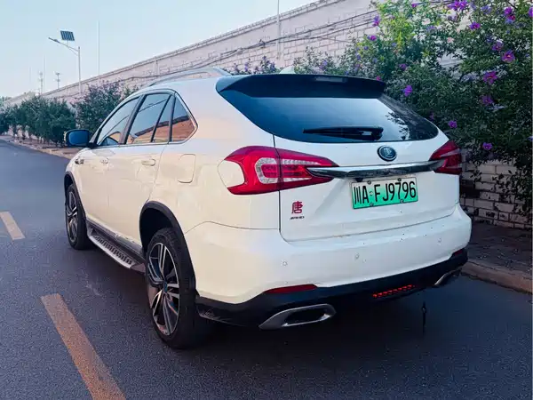 BYD Tang New Energy 2017