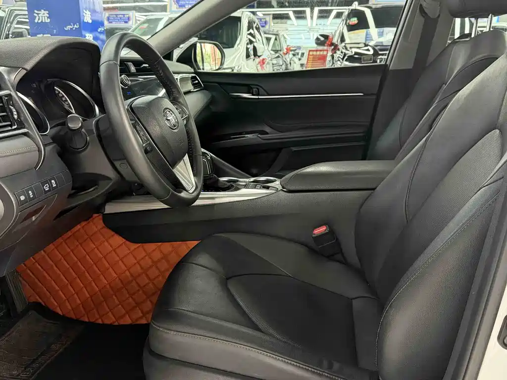 Toyota Camry 2020 — фото 4