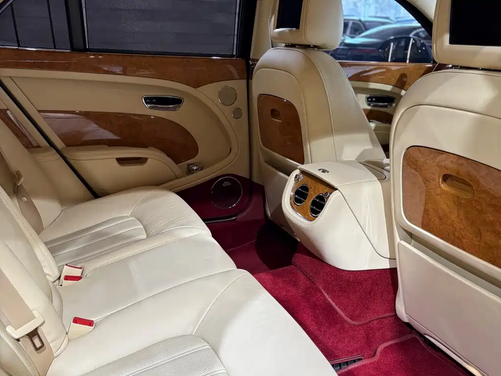 Bentley Mulsanne 2013 — фото 24