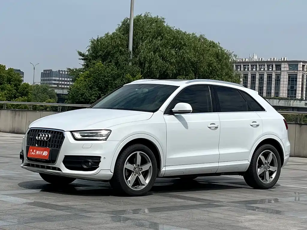 Audi Q3 2016 — фото 1