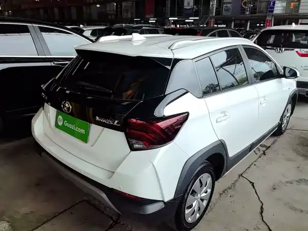 Toyota Yaris L 2022