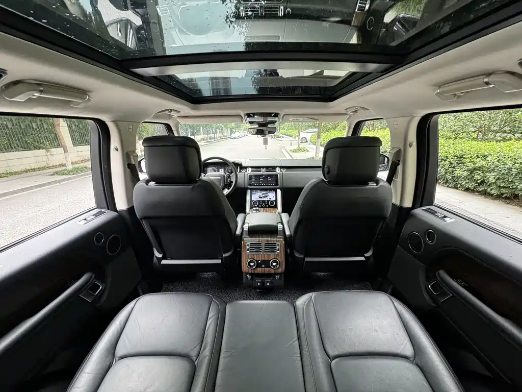 Land Rover Range Rover 2018 — фото 11
