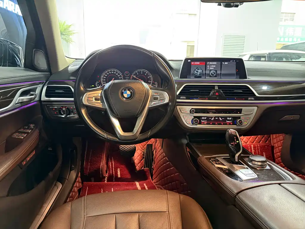 BMW 7 Series 2016 — фото 7