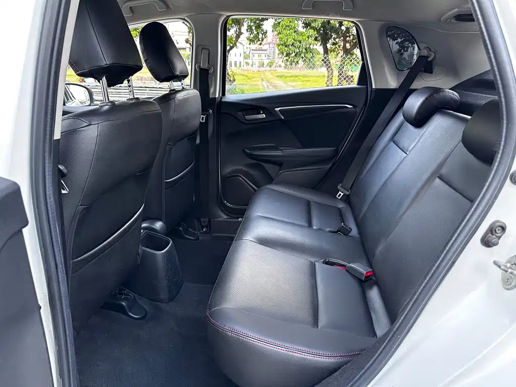 Honda Fit 2015 — фото 14