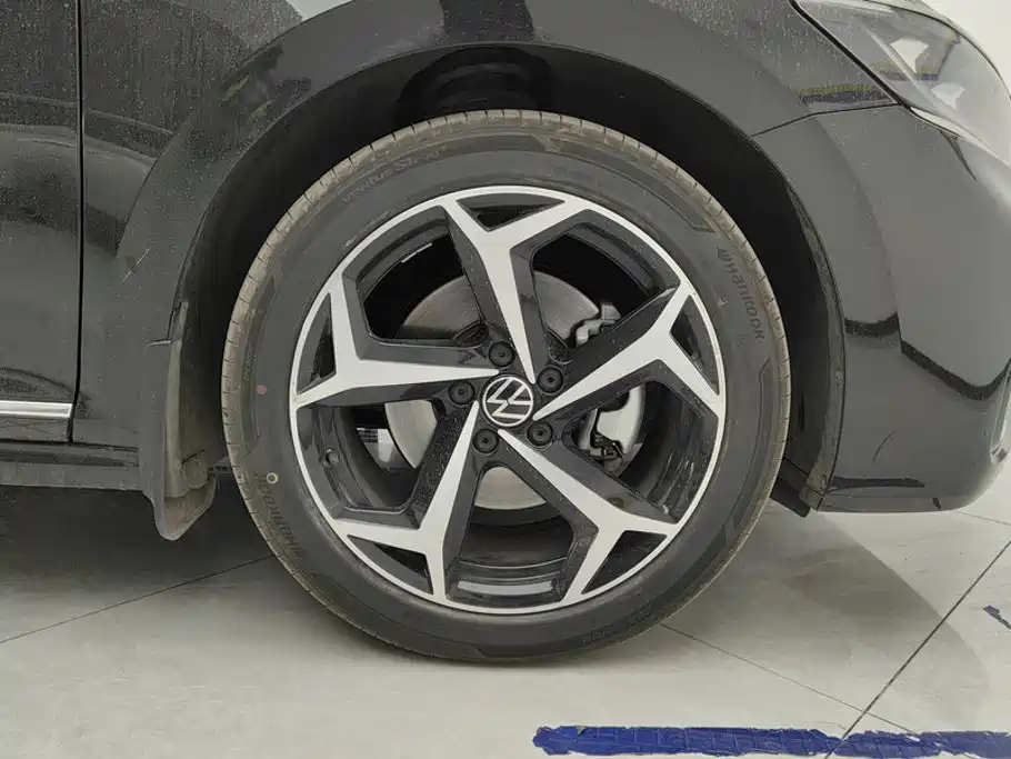 Volkswagen Passat 2024