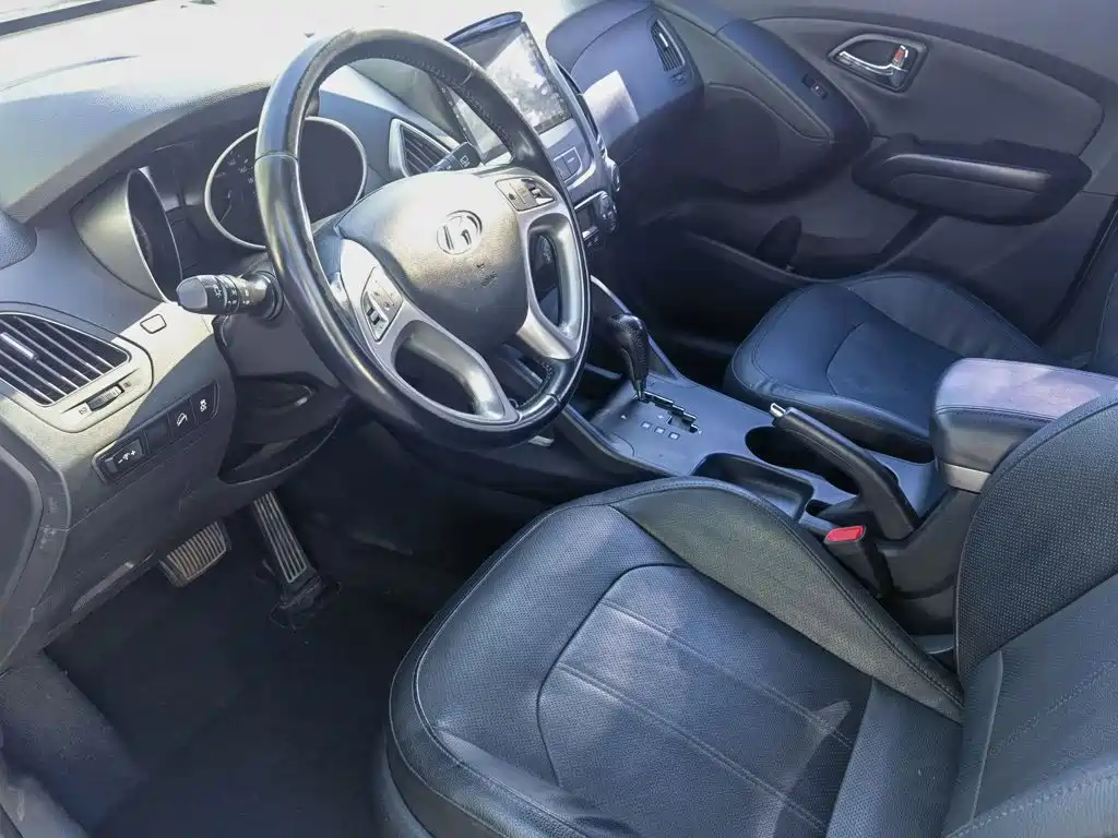 Hyundai ix35 2015 — фото 11