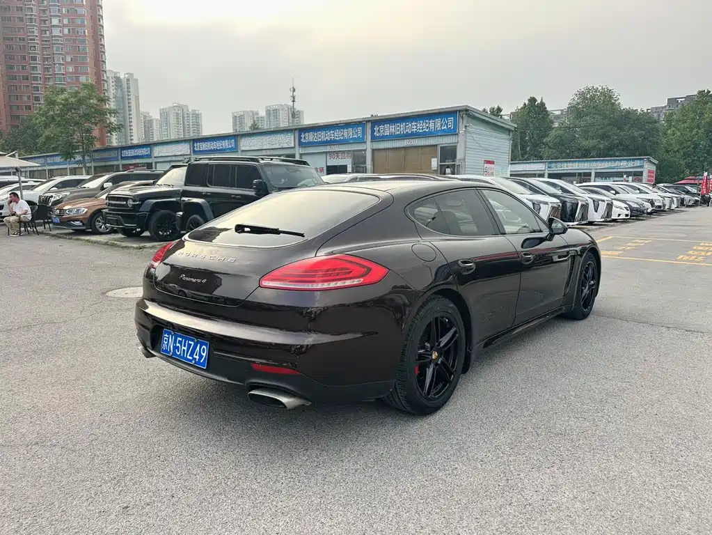 Porsche Panamera 2015 — фото 14