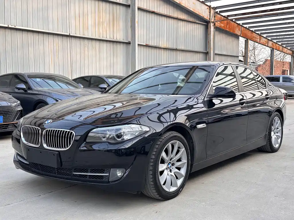 BMW 5 Series 2013 — фото 10
