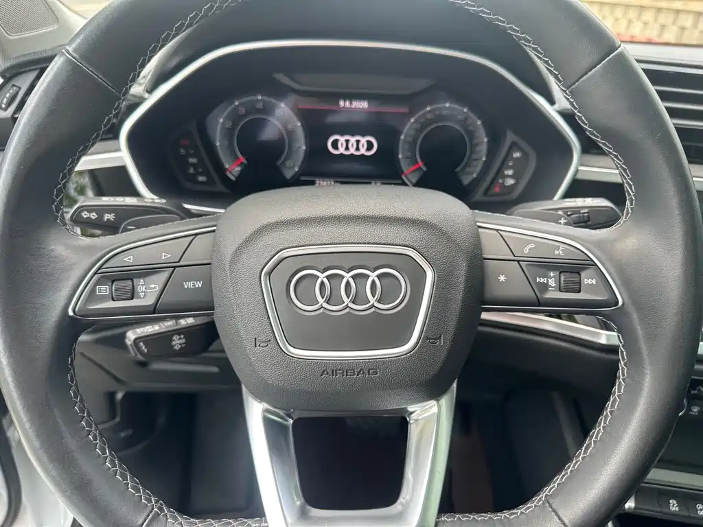 Audi Q3 2022 — фото 14