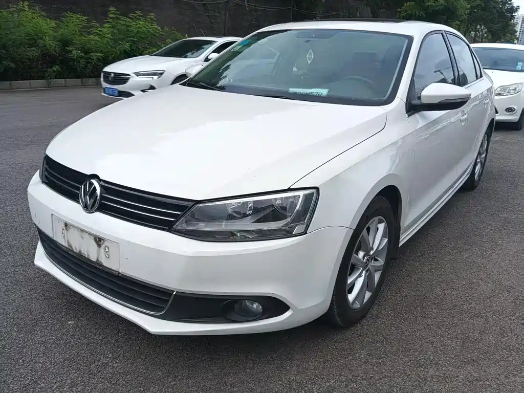 Volkswagen Sagitar 2013