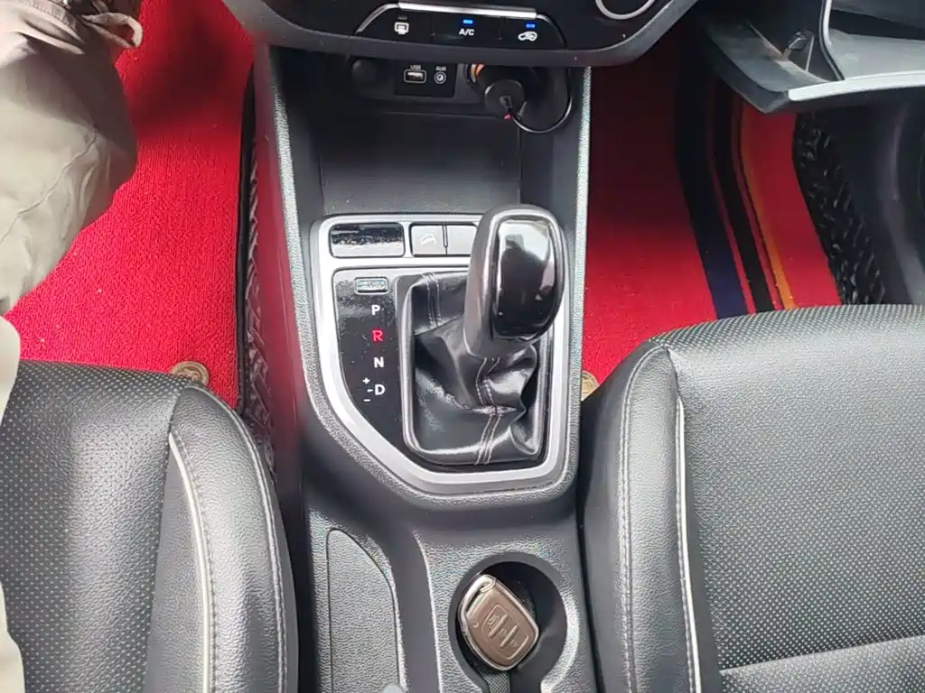 Hyundai ix25 2017 — фото 14